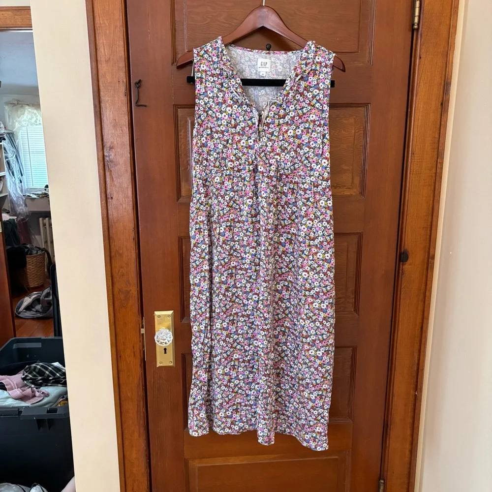 GAP Maternity Ruffle Midi Dress - Picture 1 of 3